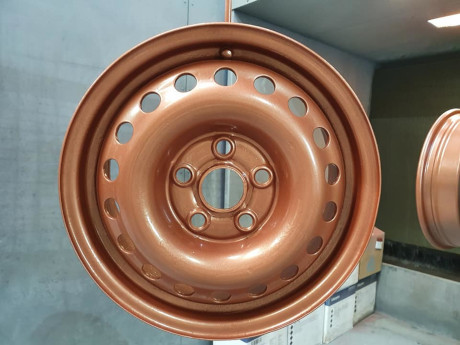 Steel wheel after powder coating
