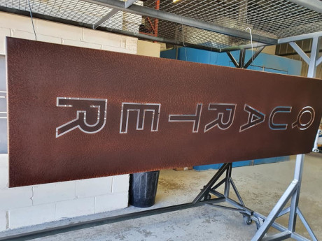 Exterior shopping centre sign