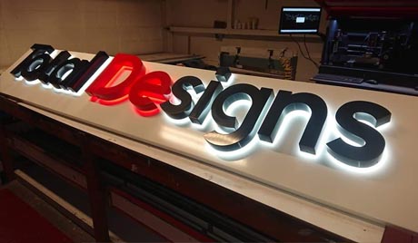 Vanilla beaty salon leeds