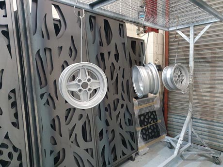 Powder coated racing wheels